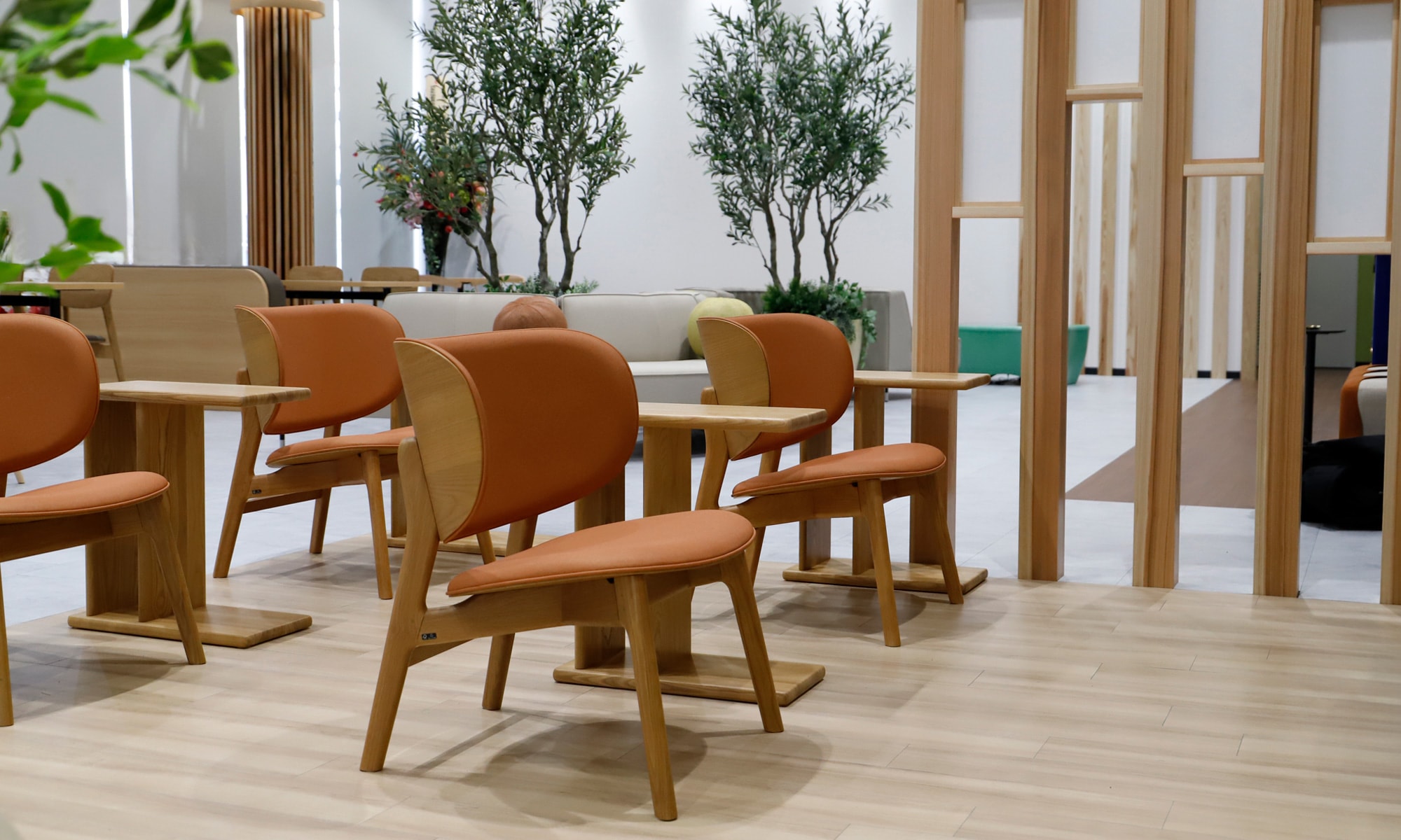 おもてなしの姿勢は、ショールームの家具の質感・見た目・使い勝手のよさなど細部にわたる