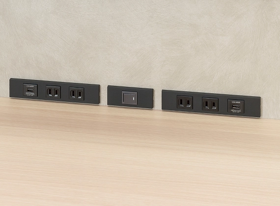 100V ACタップ4口 / USB 5V2.4A 2口 / 照明スイッチ