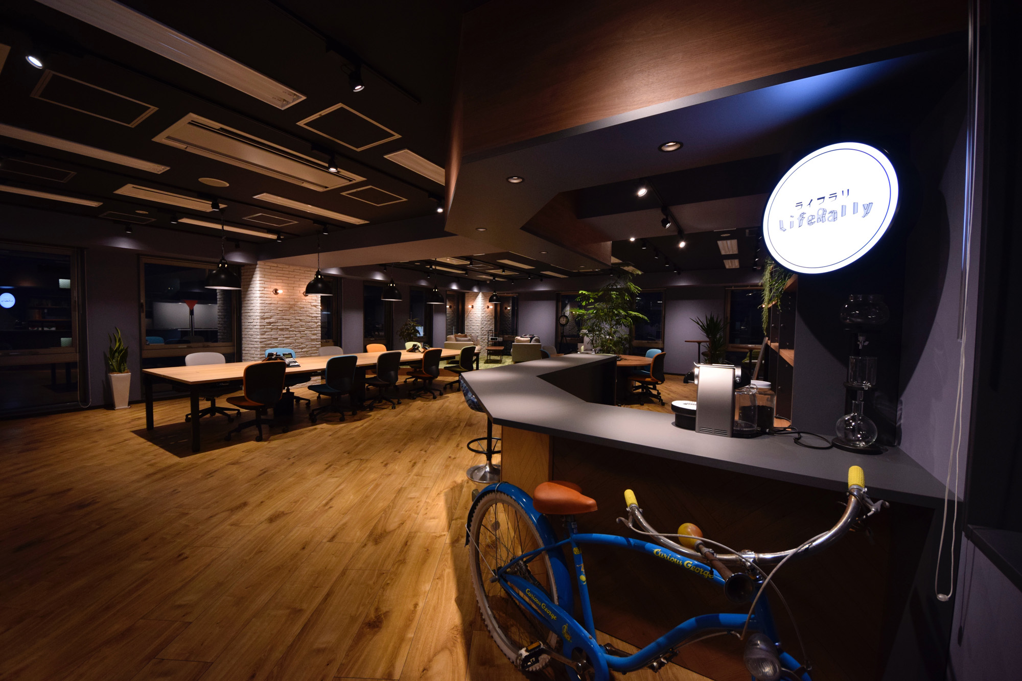 お洒落でかっこいい「大人」な空間を演出 － オリバー オフィスプロジェクト事例