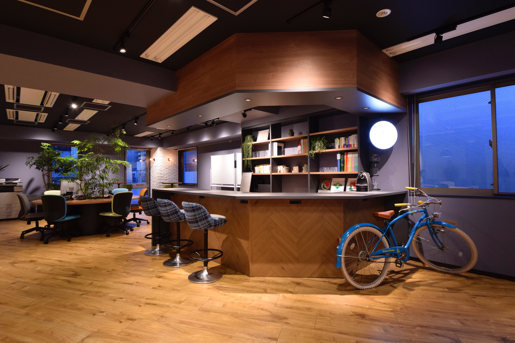 お洒落でかっこいい「大人」な空間を演出 － オリバー オフィスプロジェクト事例