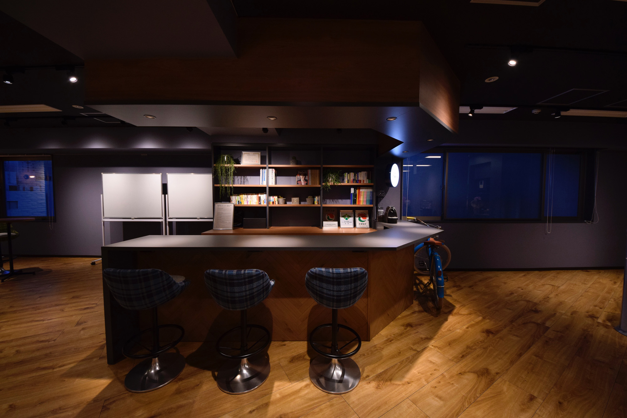 お洒落でかっこいい「大人」な空間を演出 － オリバー オフィスプロジェクト事例