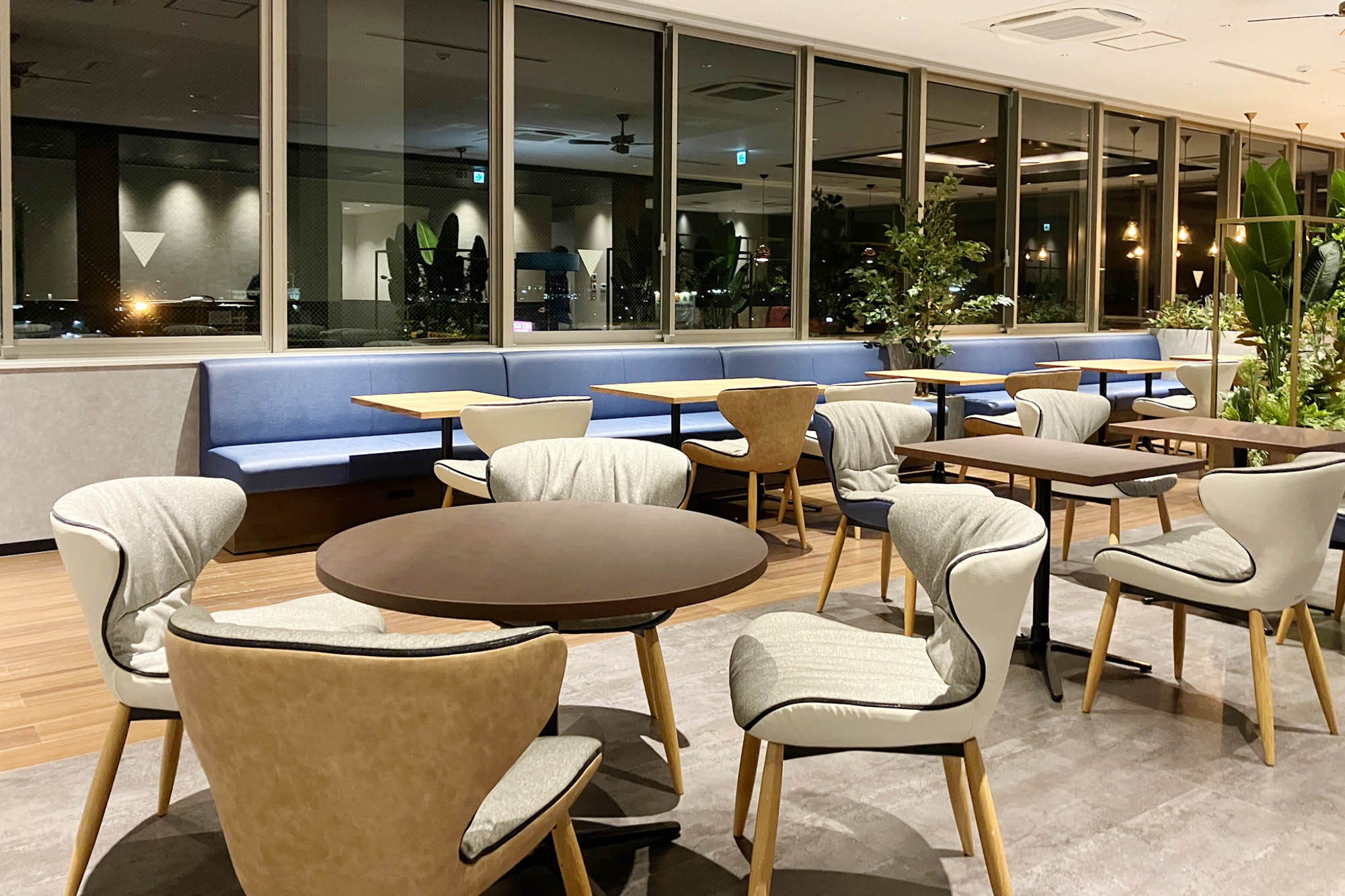 cozy cafeをテーマにした居心地のいい食堂 － オリバー オフィスプロジェクト事例