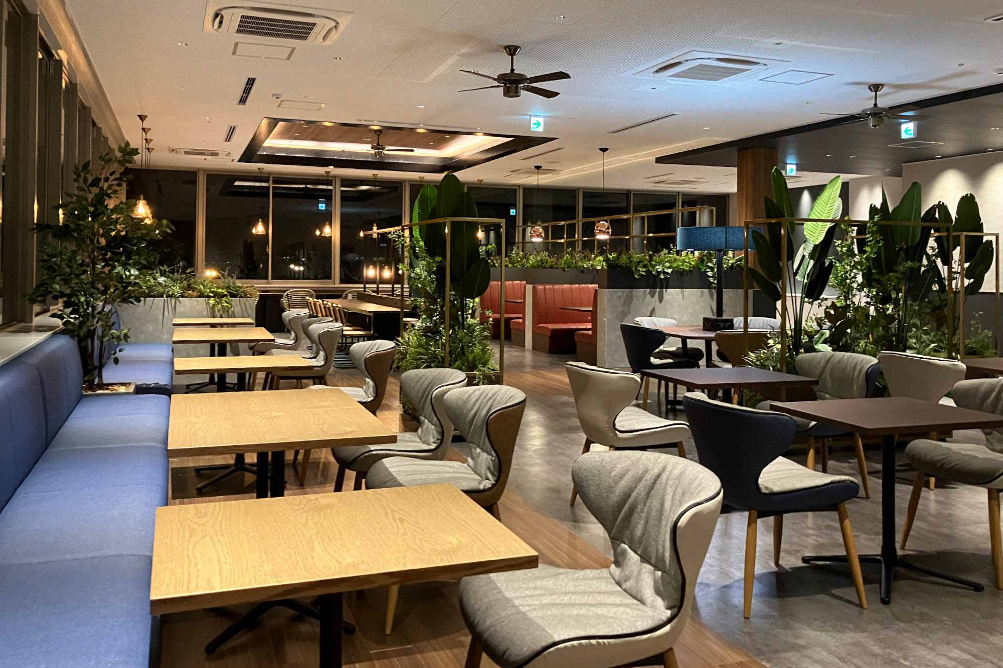cozy cafeをテーマにした居心地のいい食堂 － オリバー オフィスプロジェクト事例
