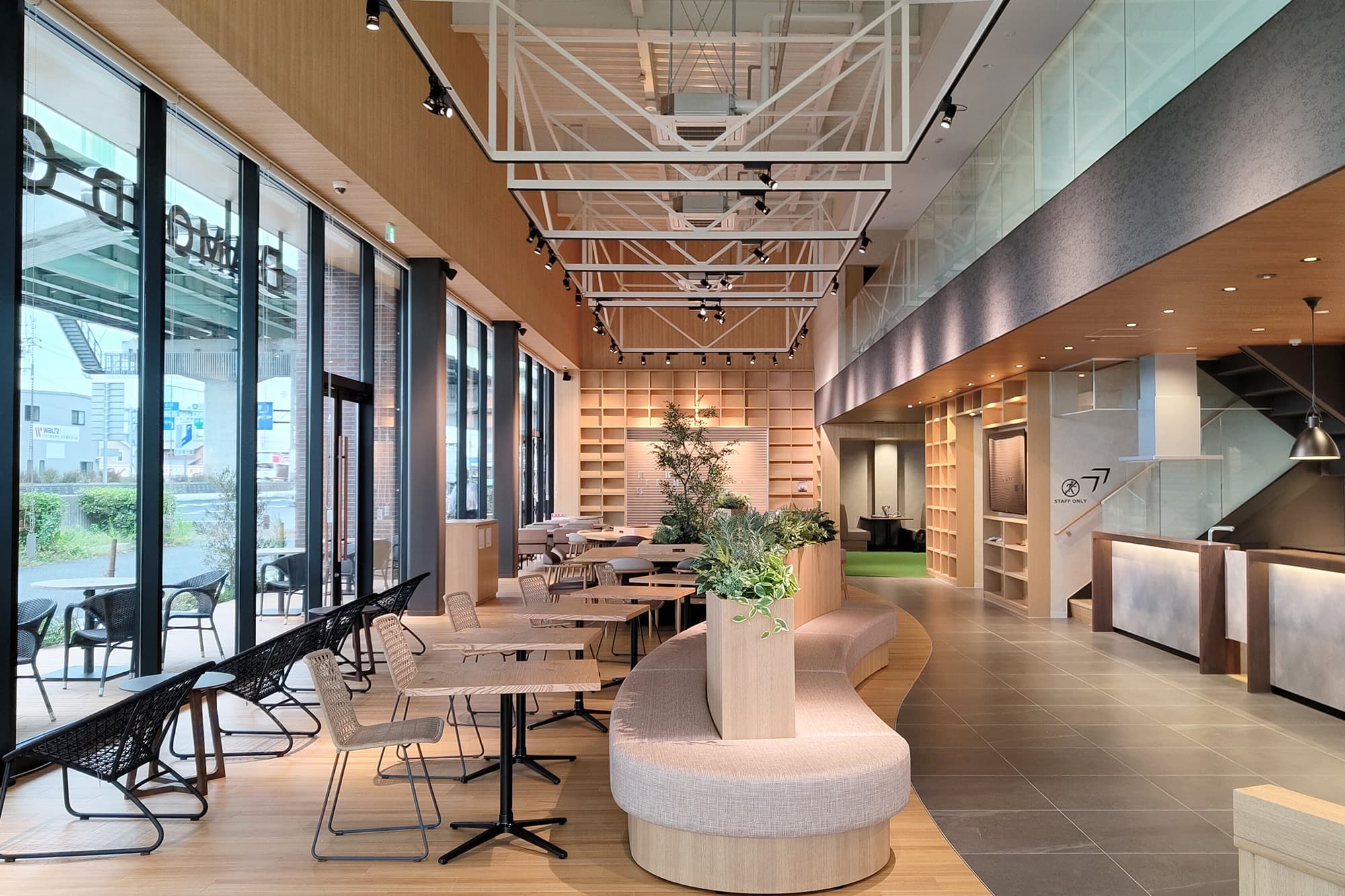北愛知三菱自動車販売株式会社 様 名岐バイパス店