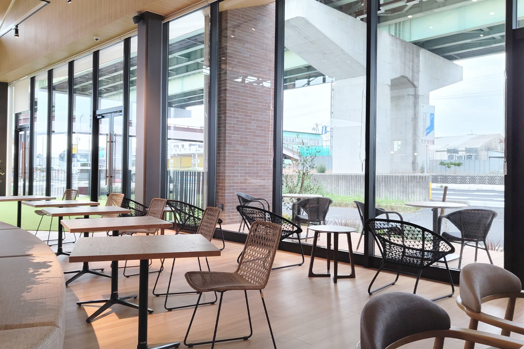 北愛知三菱自動車販売株式会社 様 名岐バイパス店／プロジェクト事例