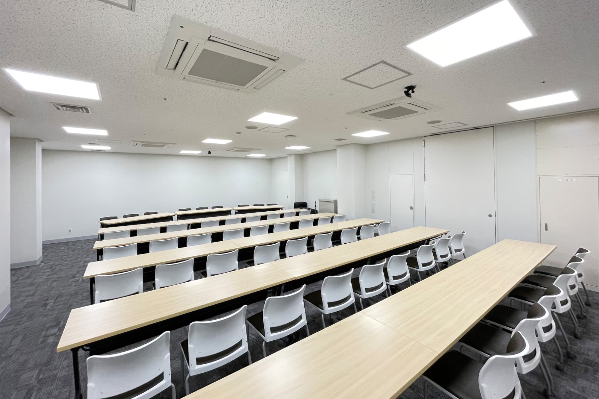 搭乗までの時間をゆったり過ごせるラウンジ － オリバー その他プロジェクト事例