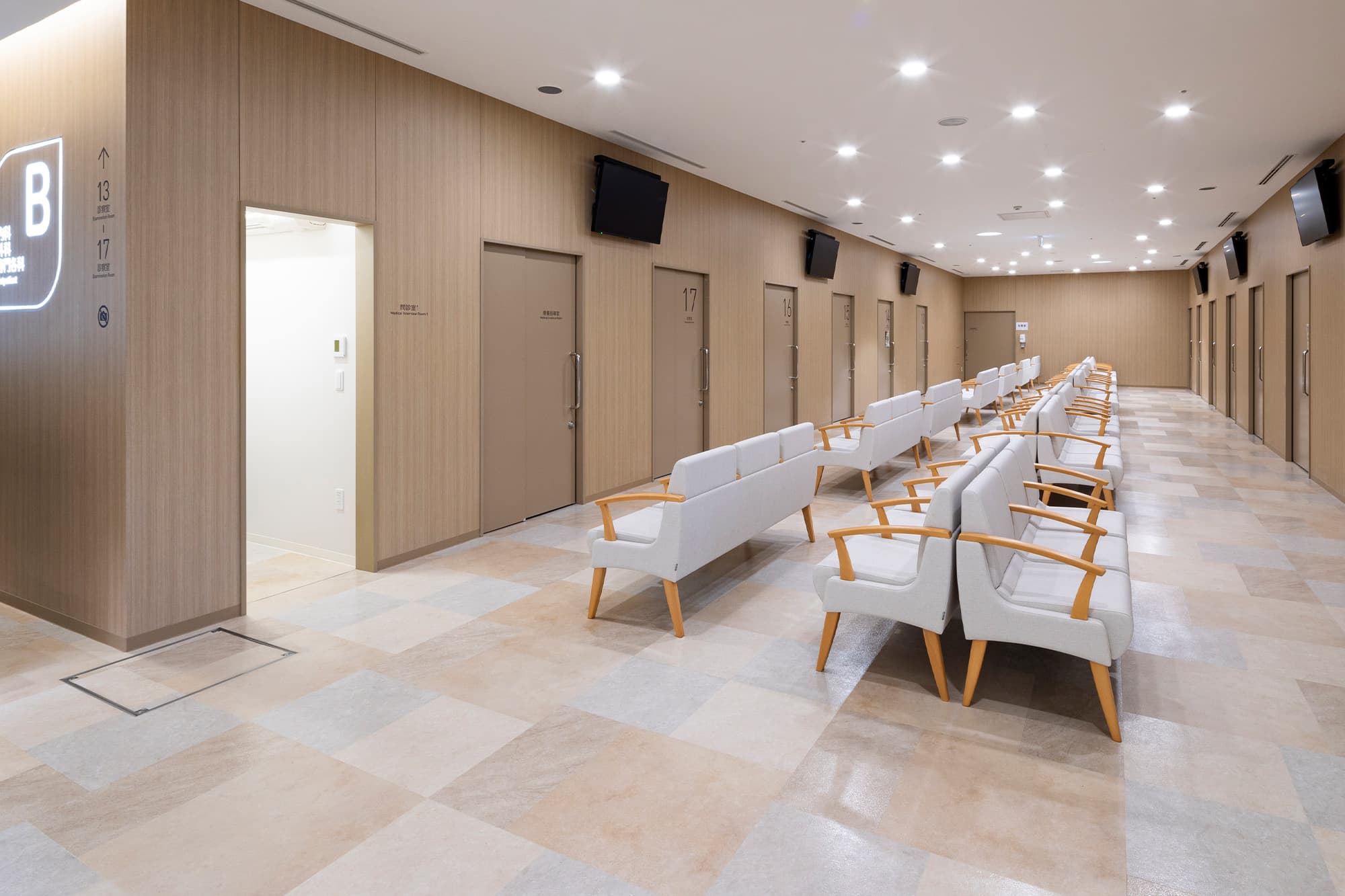 患者さまにもスタッフにも配慮した開放感のある空間 － オリバー 医療・福祉プロジェクト事例