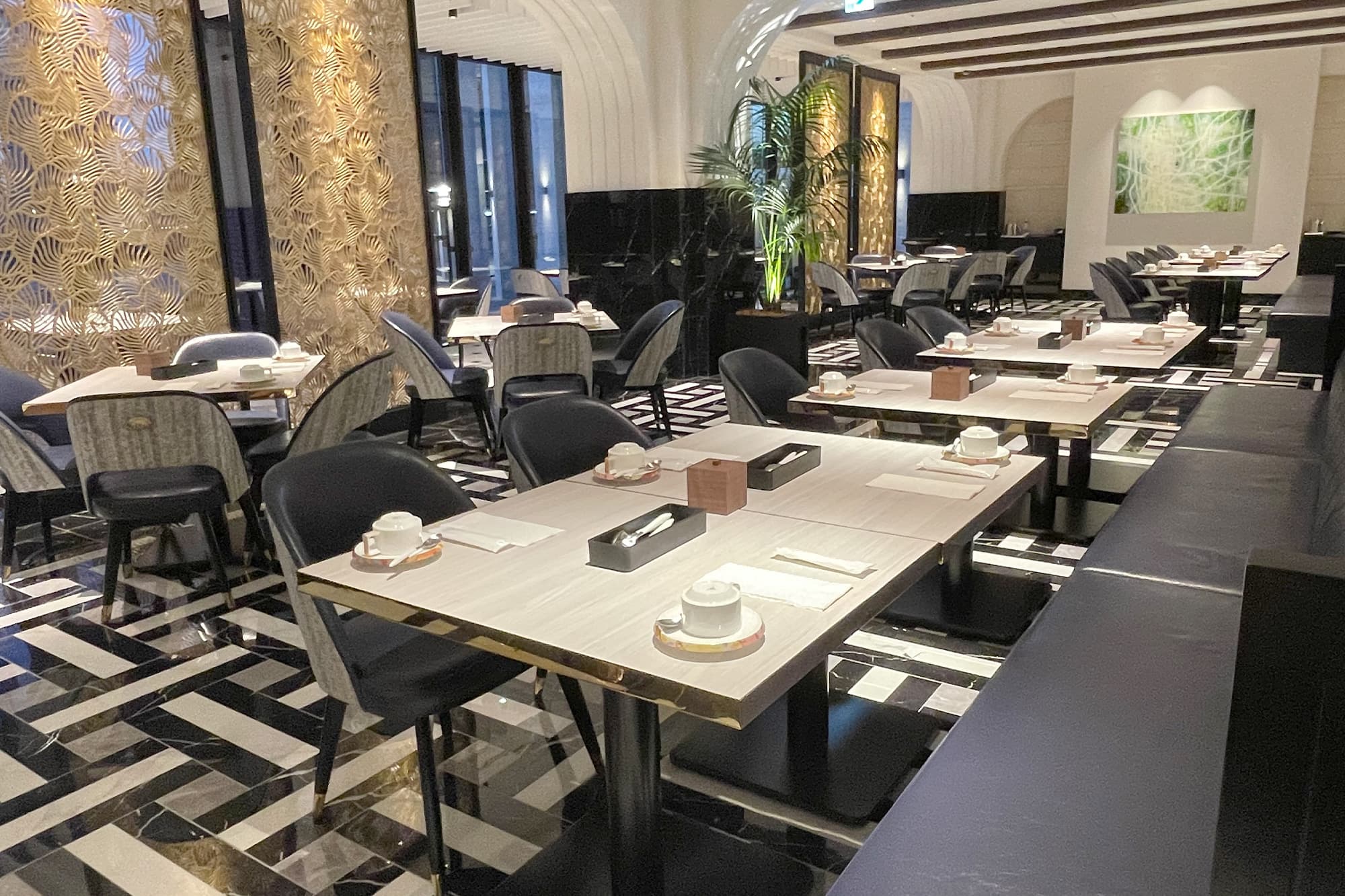 アールデコをモチーフに、さまざまな空間を楽しめるホテル － オリバー 宿泊プロジェクト事例