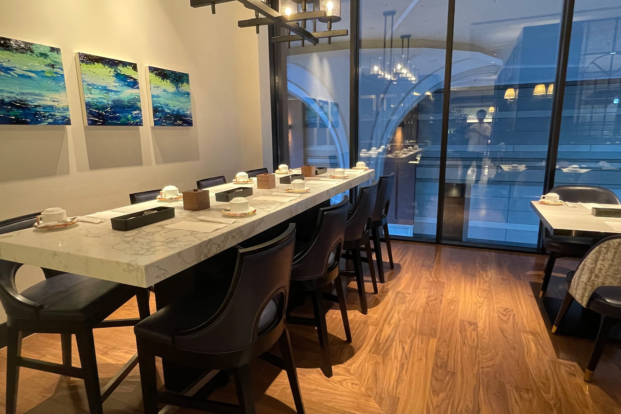 アールデコをモチーフに、さまざまな空間を楽しめるホテル － オリバー 宿泊プロジェクト事例