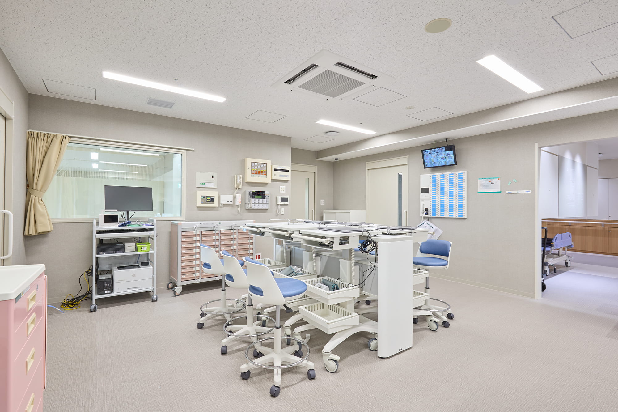 上質な家具で設えた、京都らしさを感じる病院 － オリバー 医療・福祉プロジェクト事例