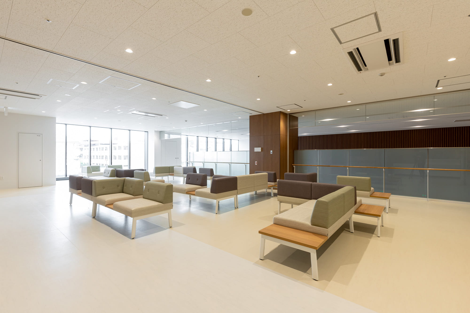 患者さまとご家族が、安心して過ごせるアットホームな空間 － オリバー 医療・福祉プロジェクト事例