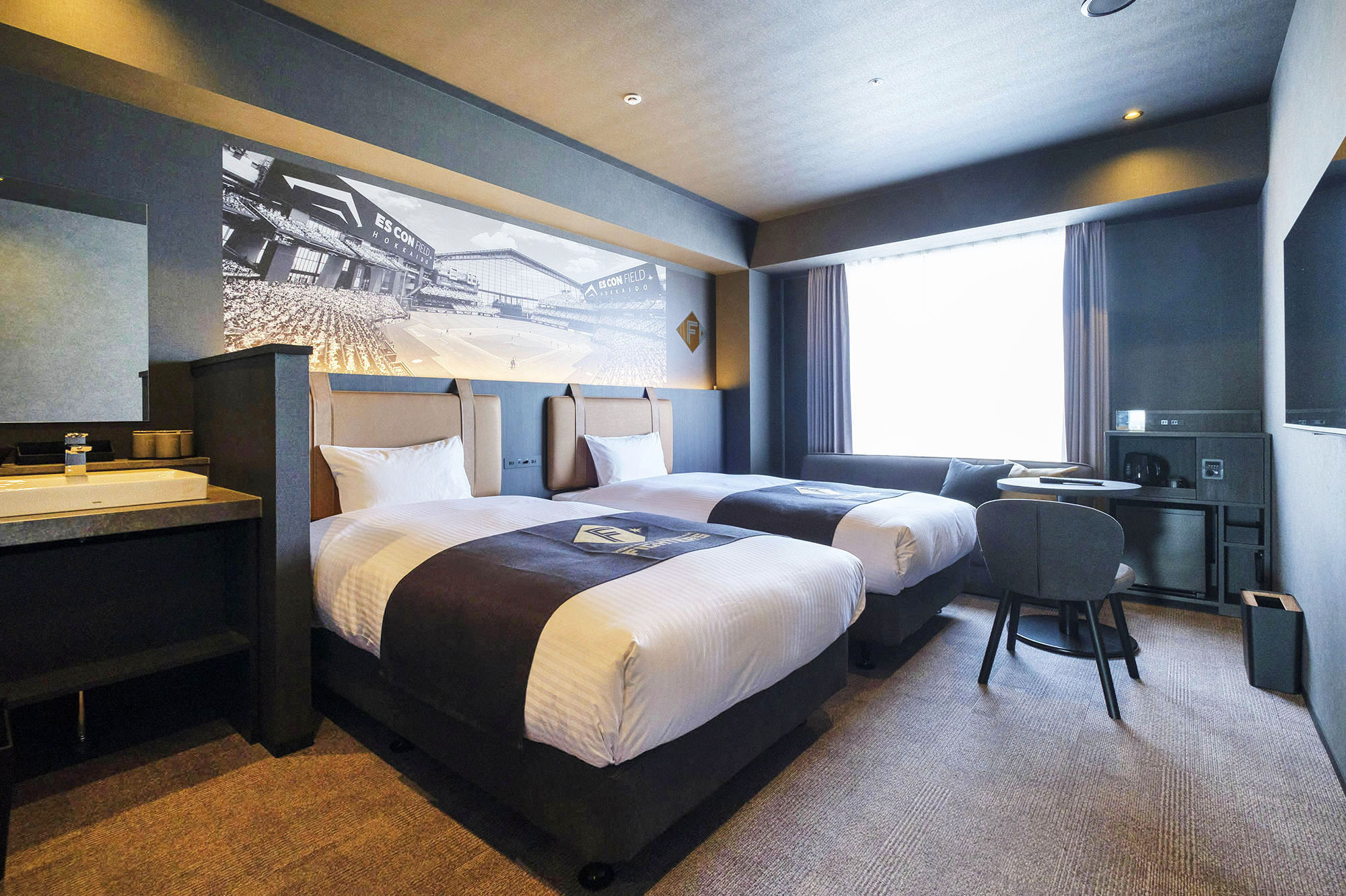 ボールパークの世界観が広がる、ファン心を掴む空間 － オリバー 宿泊プロジェクト事例