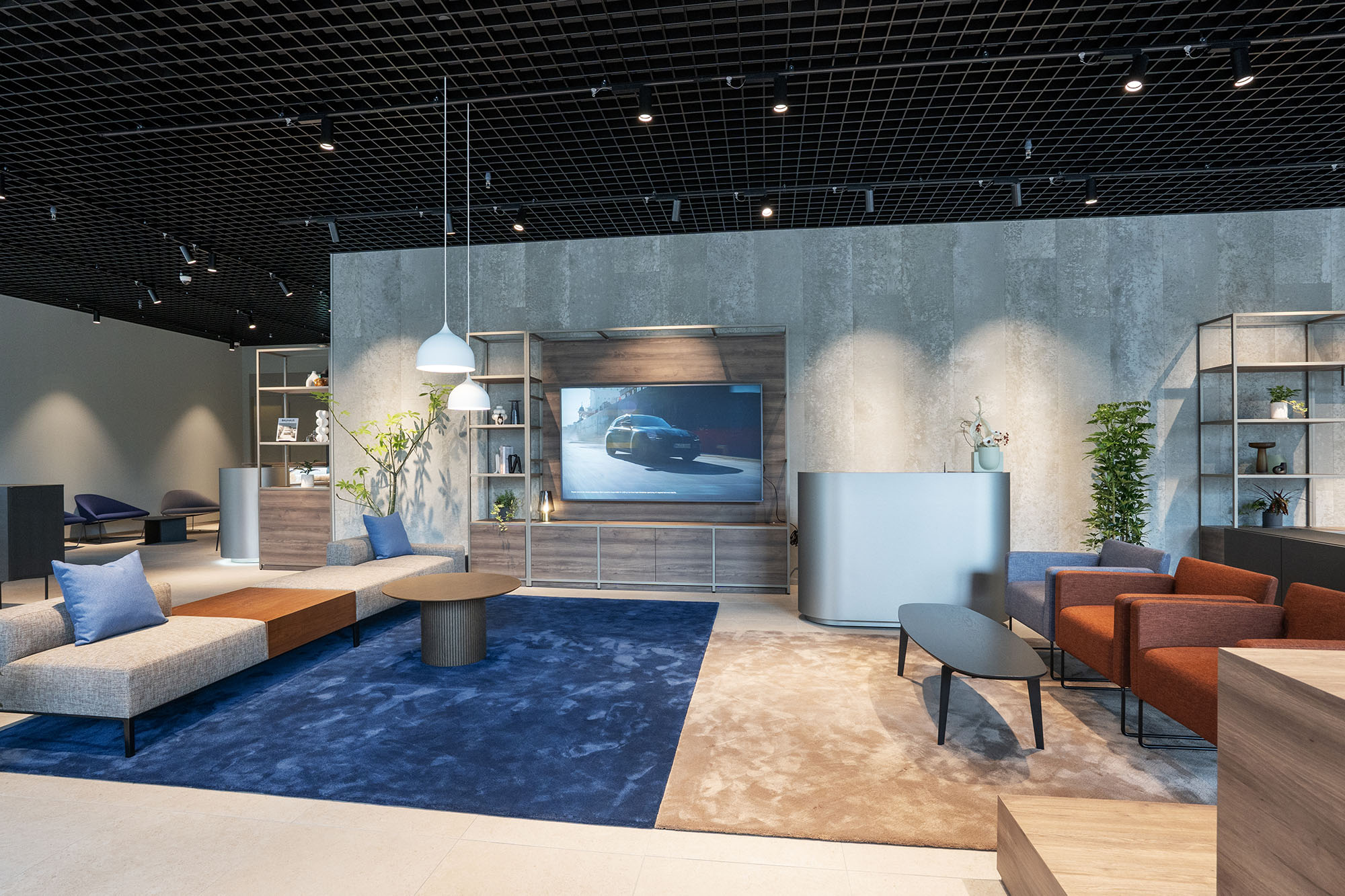 ブランドらしさが輝くラグジュアリー空間 － オリバー 商環境プロジェクト事例