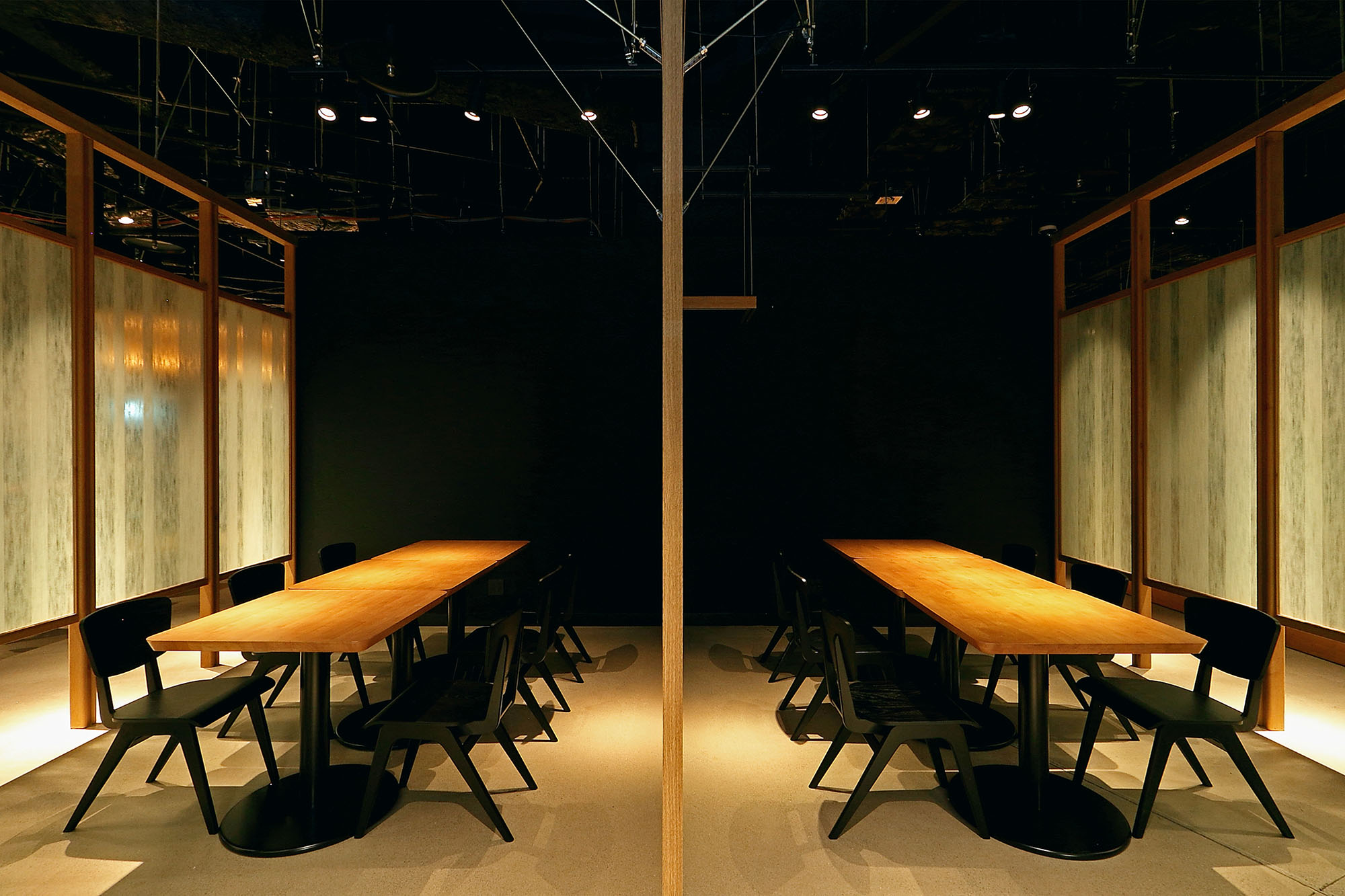 落ち着いた大人の空間に遊び心をプラスした空間 － オリバー 商環境プロジェクト事例