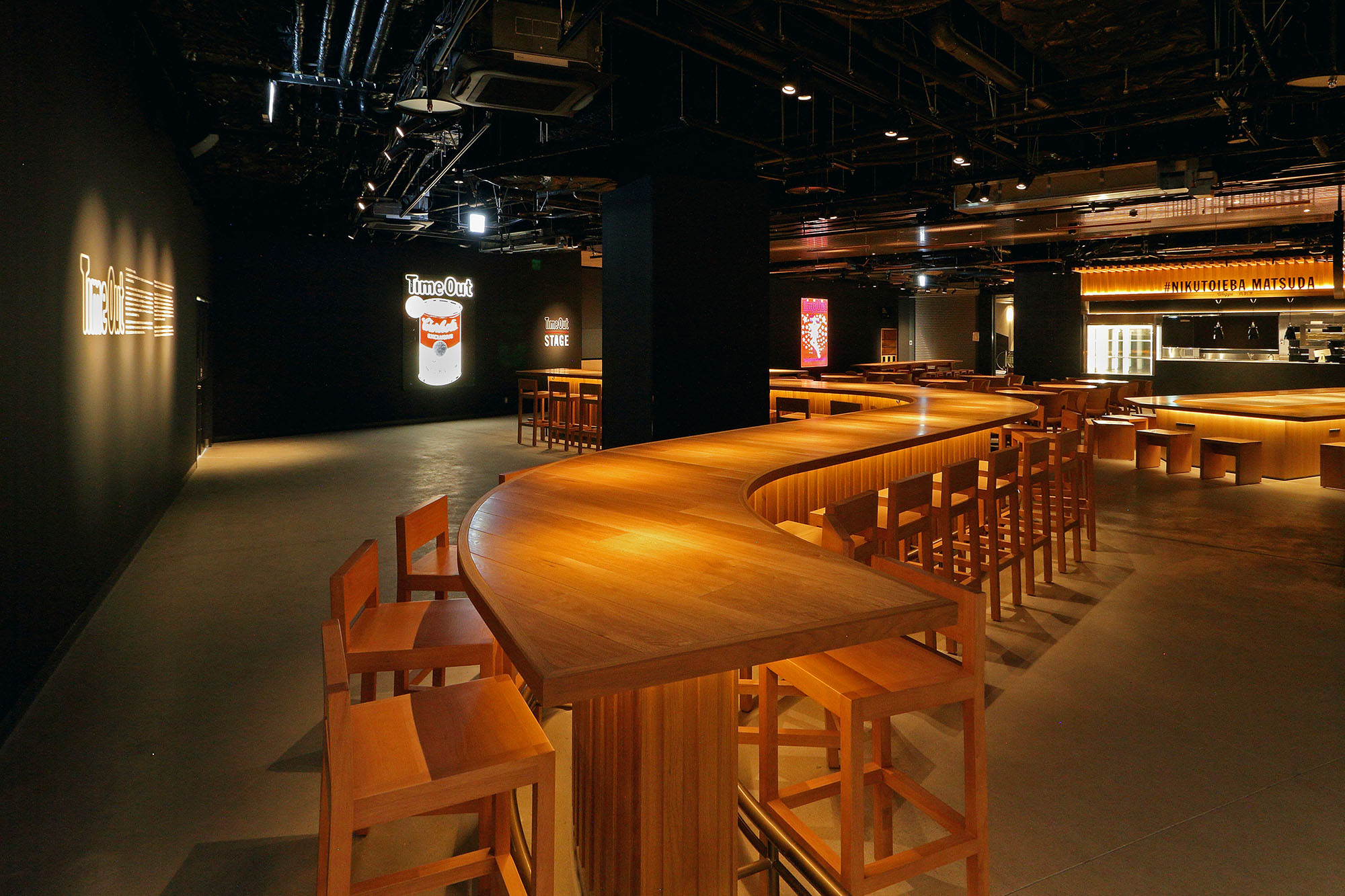 落ち着いた大人の空間に遊び心をプラスした空間 － オリバー 商環境プロジェクト事例