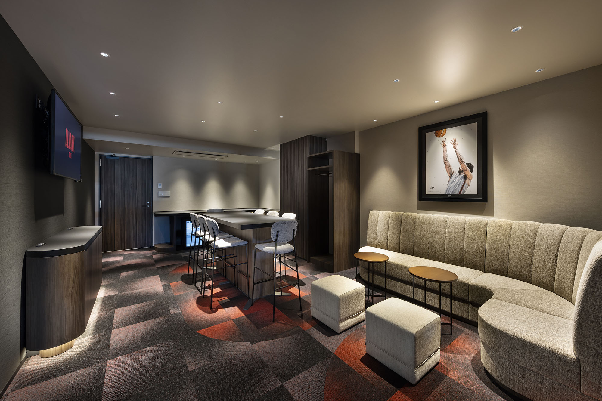 統一された世界観の中で、多彩な過ごし方が広がる空間 － オリバー 商環境プロジェクト事例