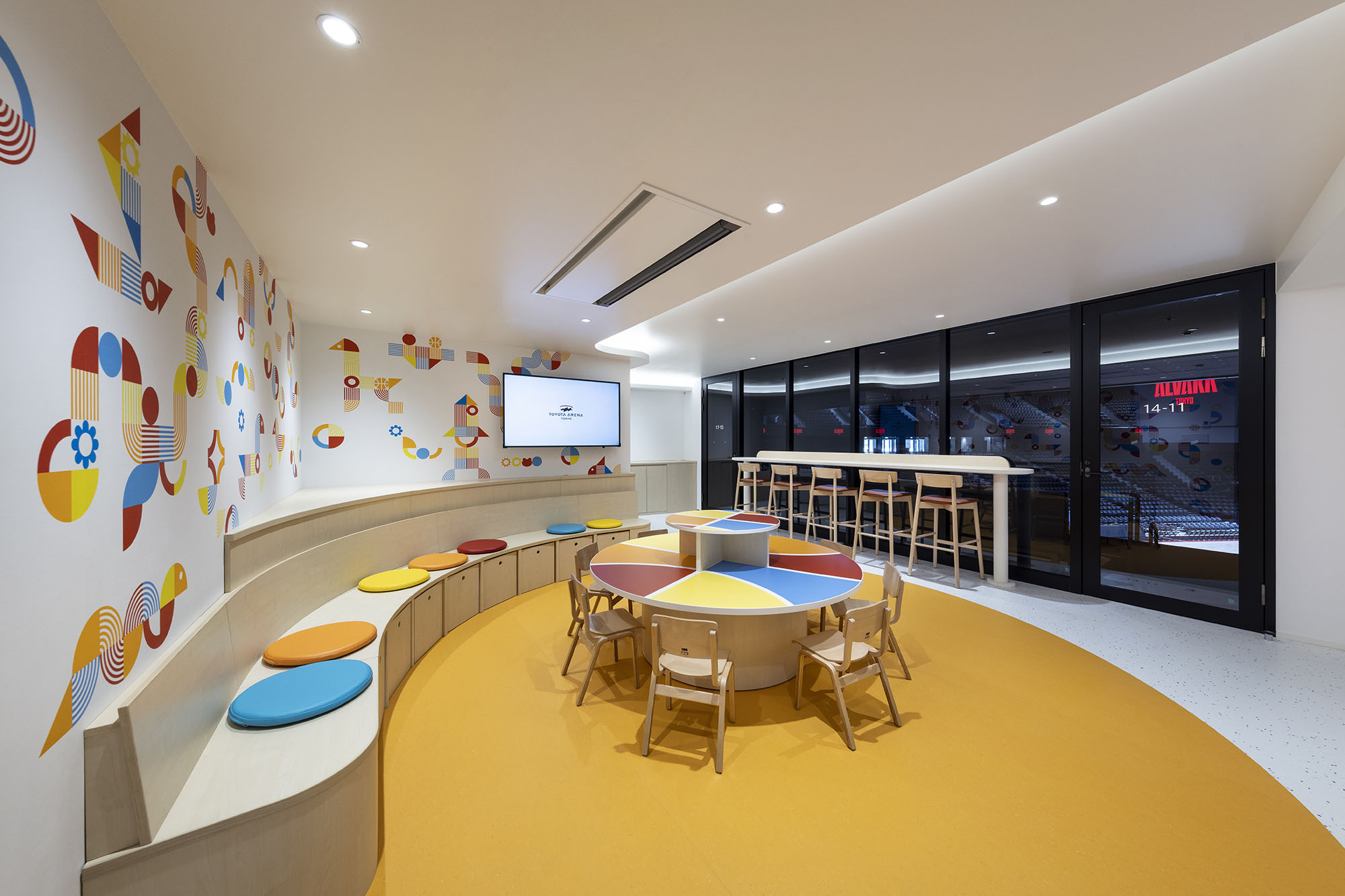 統一された世界観の中で、多彩な過ごし方が広がる空間 － オリバー 商環境プロジェクト事例