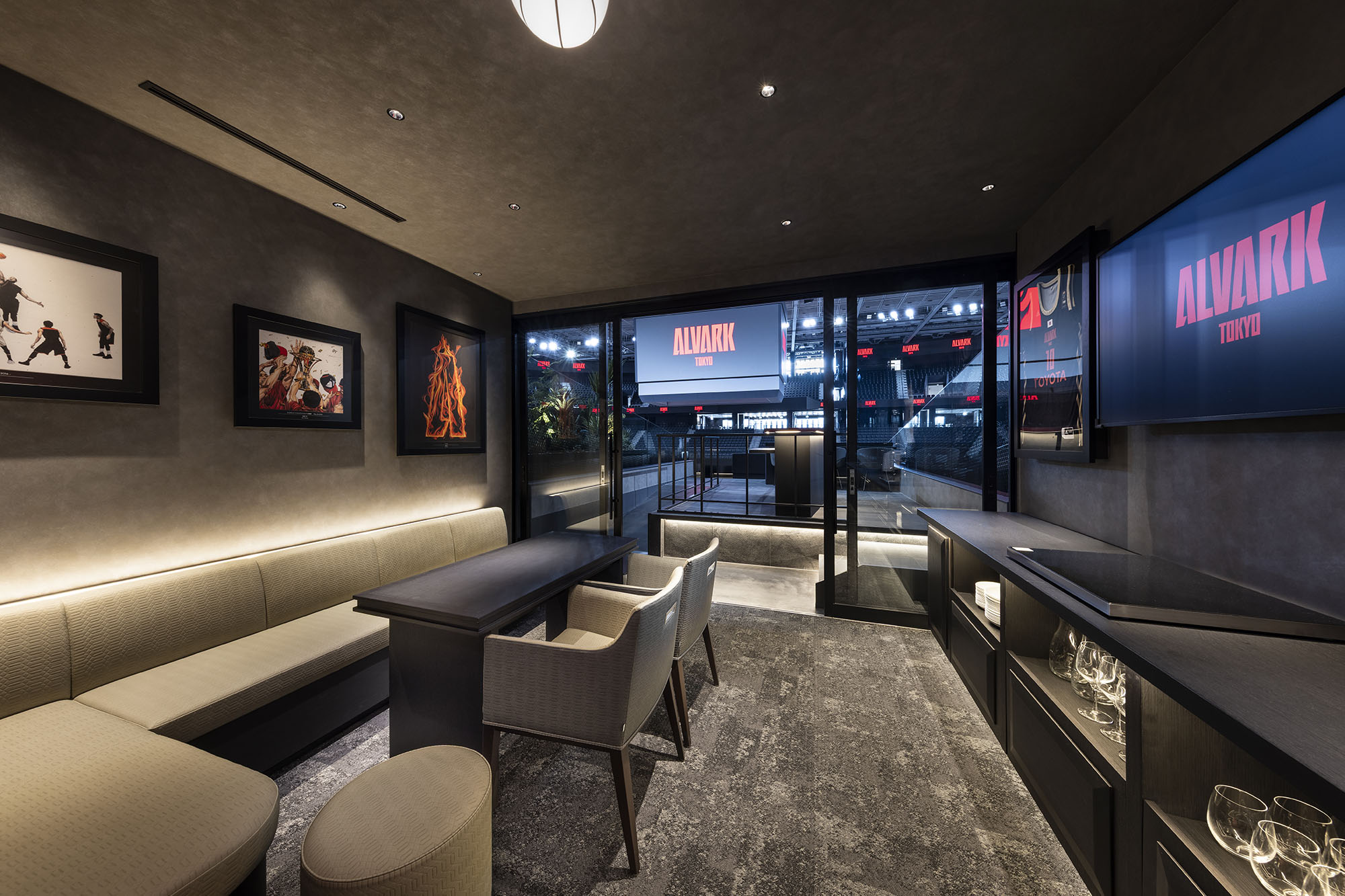 統一された世界観の中で、多彩な過ごし方が広がる空間 － オリバー 商環境プロジェクト事例