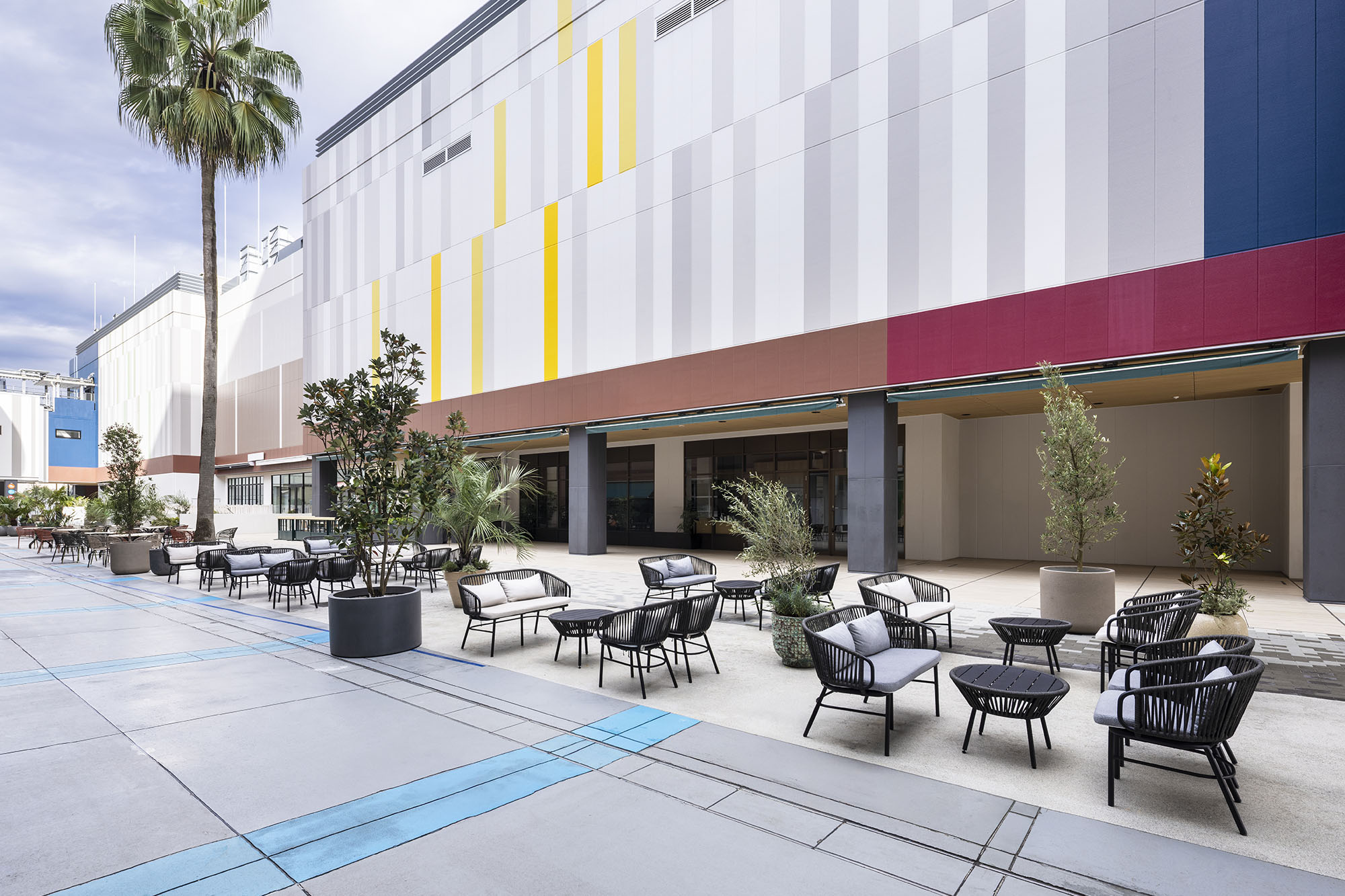 サステナブルでありながら、安全性にも配慮した空間 － オリバー 商環境プロジェクト事例