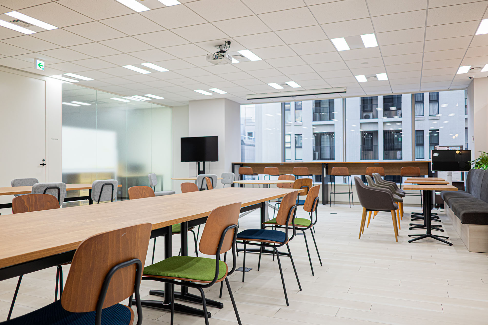 旭情報サービス株式会社 様 大阪オフィス