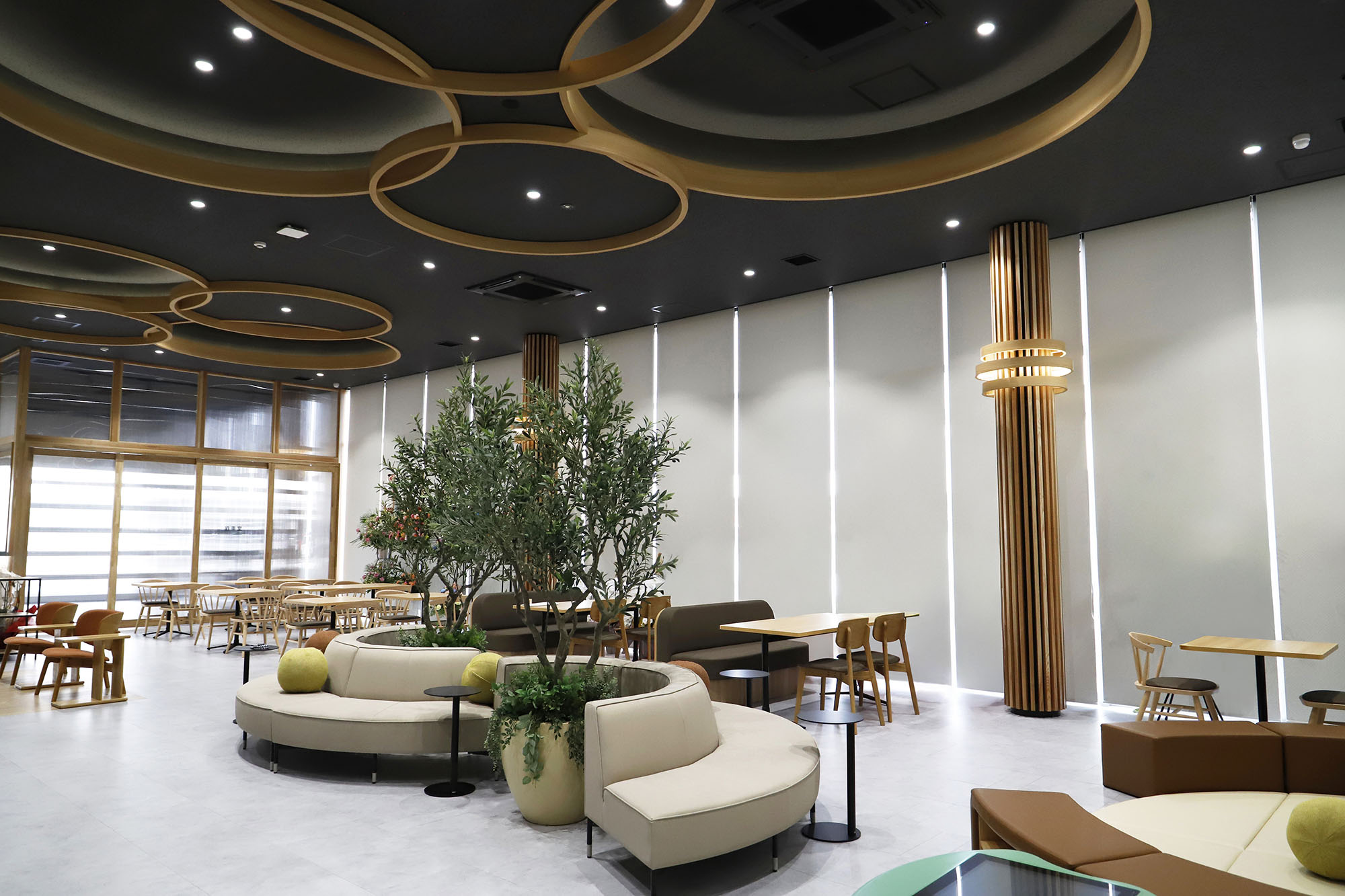 働く時間も休む時間も、心地よく過ごせる職場空間 － オリバー 商環境プロジェクト事例