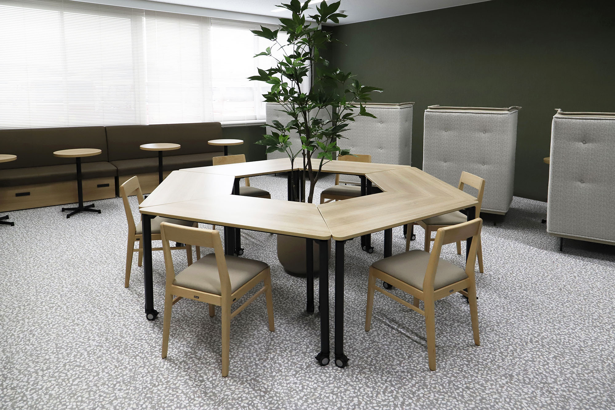 働く時間も休む時間も、心地よく過ごせる職場空間 － オリバー 商環境プロジェクト事例