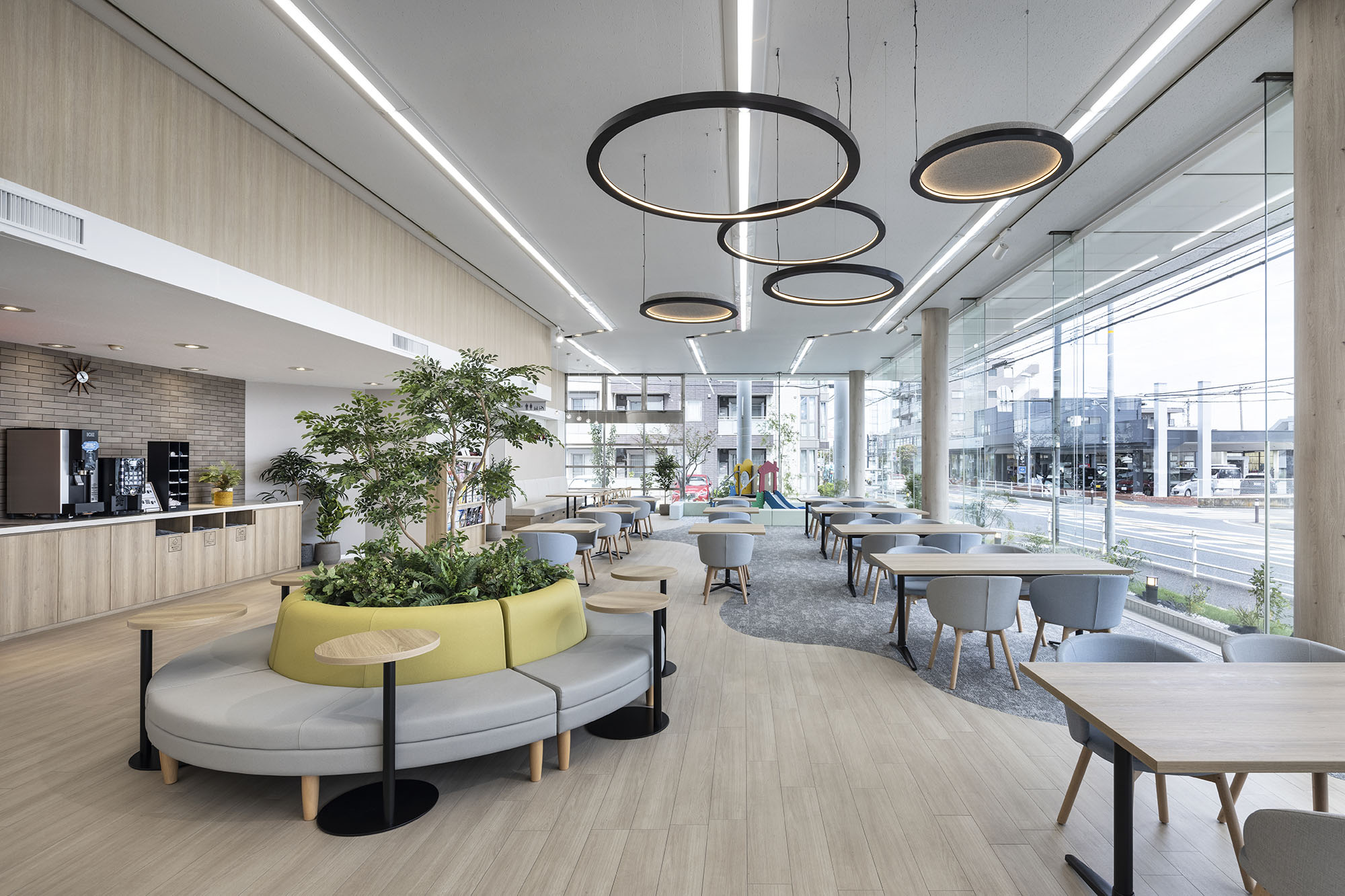 トヨタモビリティ神奈川 様 湘南台店