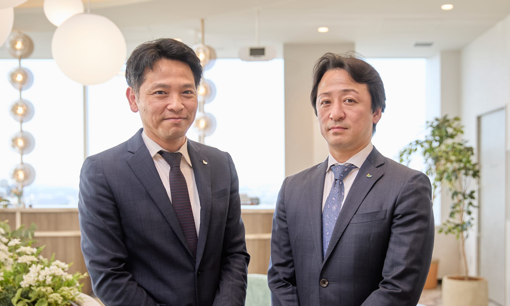 (左から)施設管理部マネージャー 勝山 秀則様、施設管理部 事務長 金林 紀元様