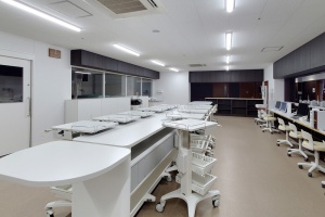 staffstation_maehara1